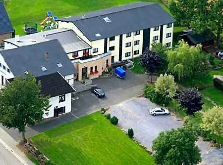 Hotel Zum Buchenberg 3*